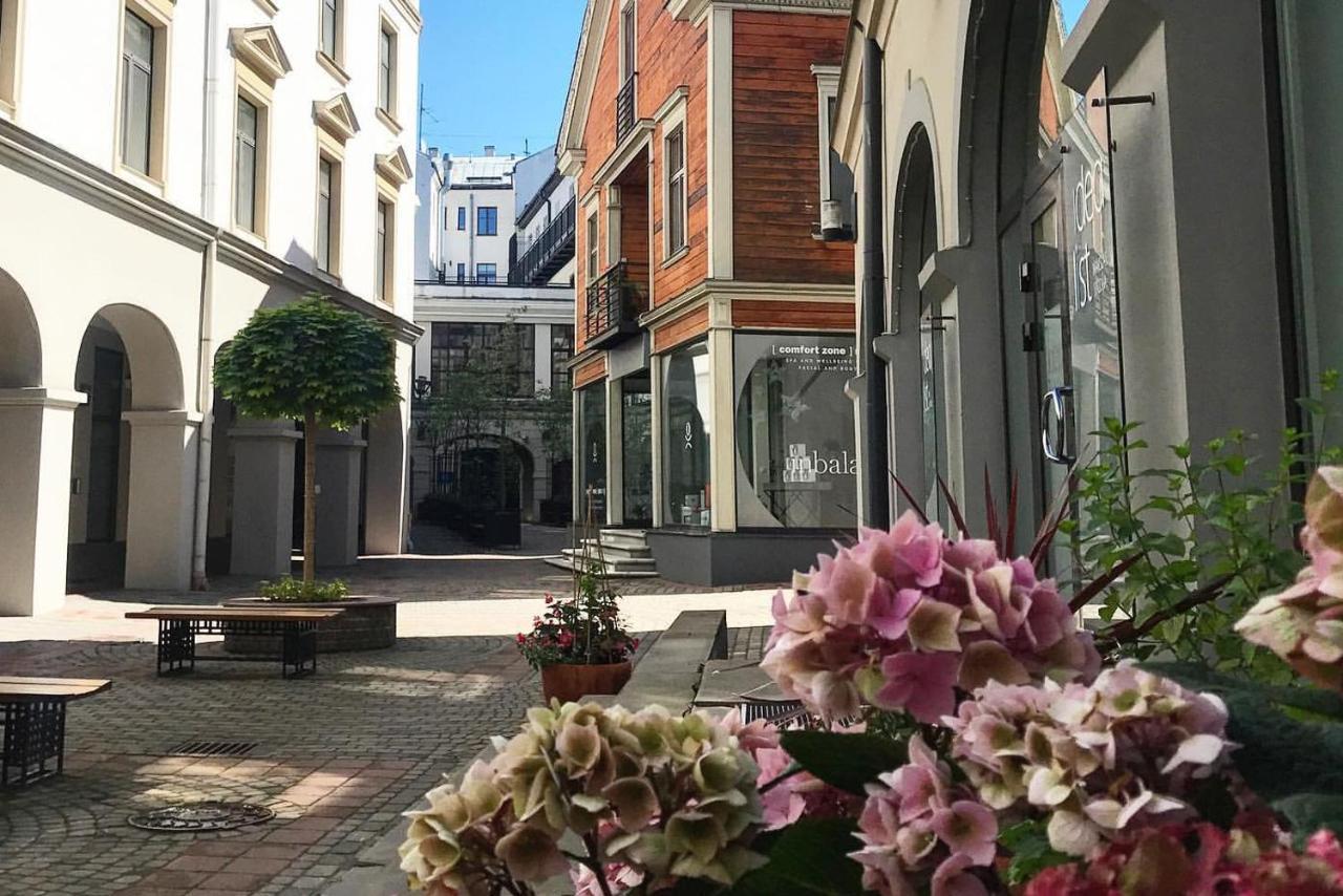 Dzirnavu 92, Free Private Parking Lägenhet Riga Exteriör bild